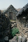 Santo Anto : Sul Mato Estreito : traditional thatched farmhouse : History
Cabo Verde Foto Gallery