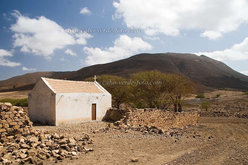 Maio : Pedro Vaz : Nossa Senhora do Rosrio : Landscape DesertCabo Verde Foto Gallery