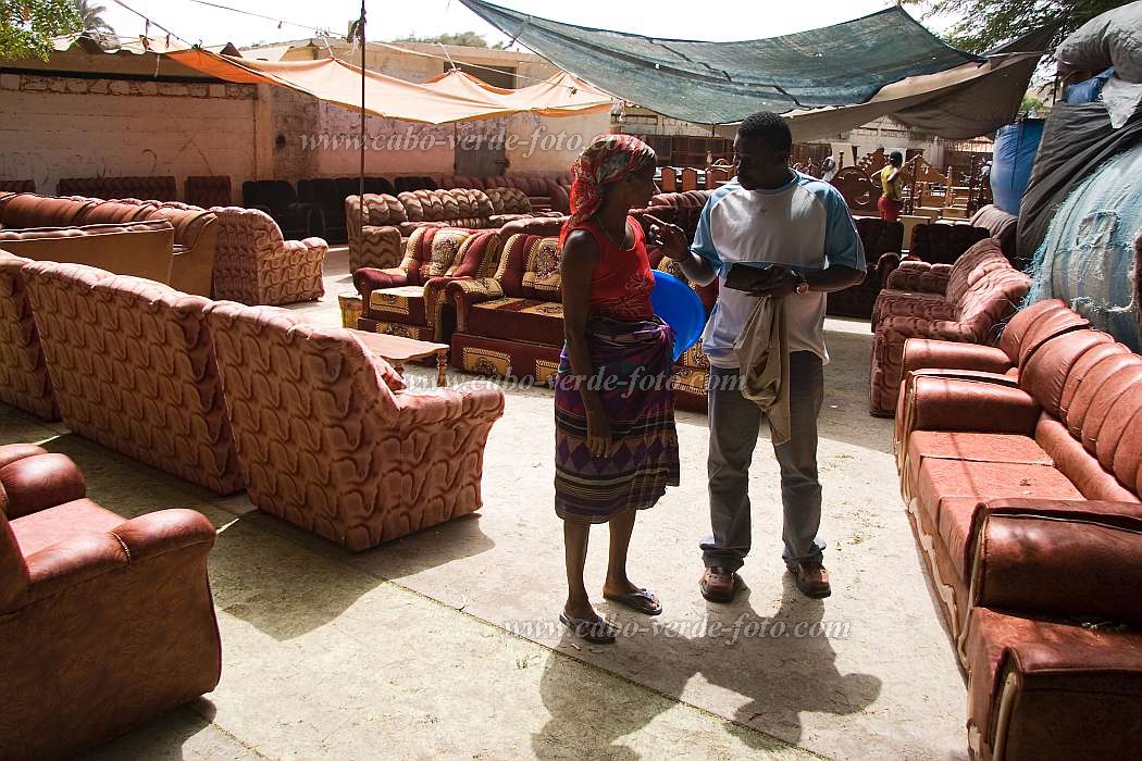 Santiago : Praia : market : People WorkCabo Verde Foto Gallery