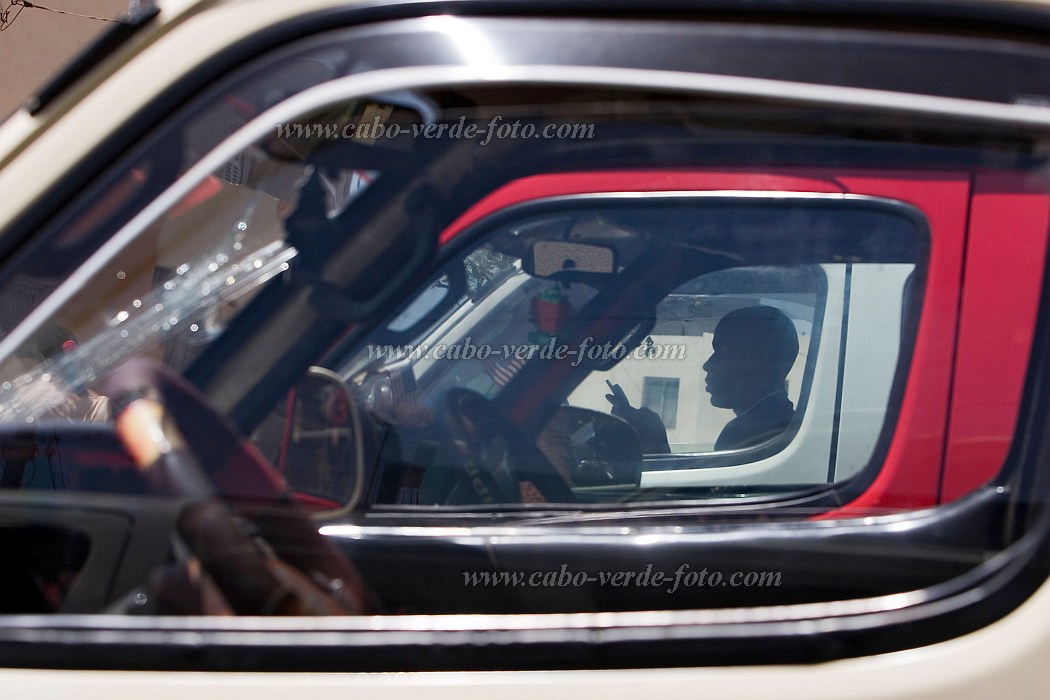 Santiago : Assomada : bush taxi : PeopleCabo Verde Foto Gallery