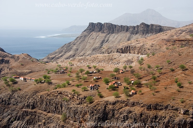 Santiago : Cho Grande : landscape : Landscape MountainCabo Verde Foto Gallery