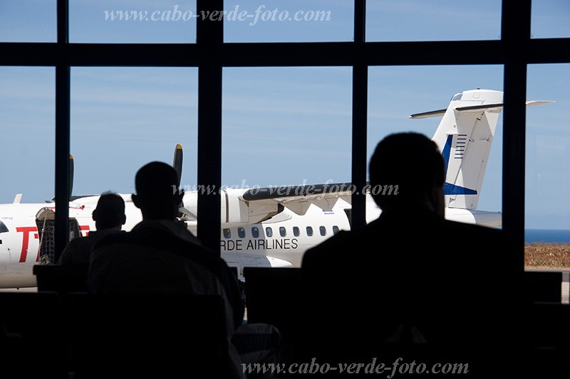 Santiago : Praia : airport : Technology TransportCabo Verde Foto Gallery