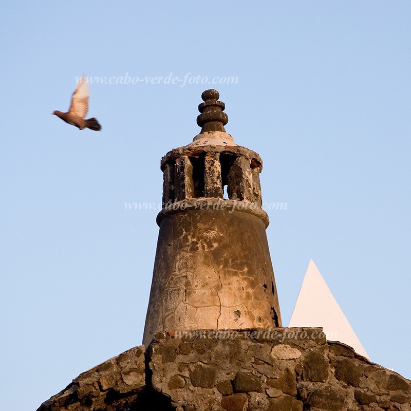 Fogo : So Filipe : chimney : Landscape TownCabo Verde Foto Gallery