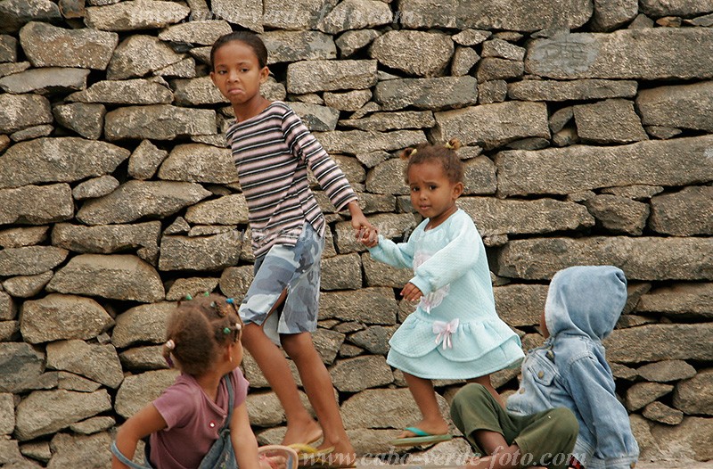 Insel: Fogo  Wanderweg:  Ort: So Filipe Motiv: Kind Motivgruppe: People Children © Florian Drmer www.Cabo-Verde-Foto.com