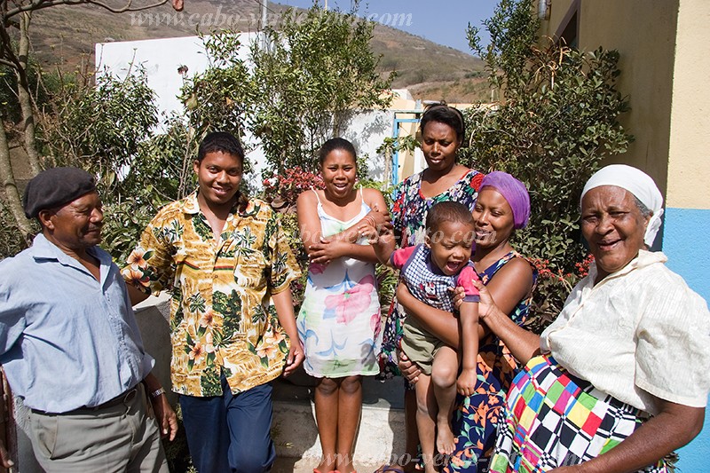 So Nicolau : Cabealinho : farmers family : People RecreationCabo Verde Foto Gallery