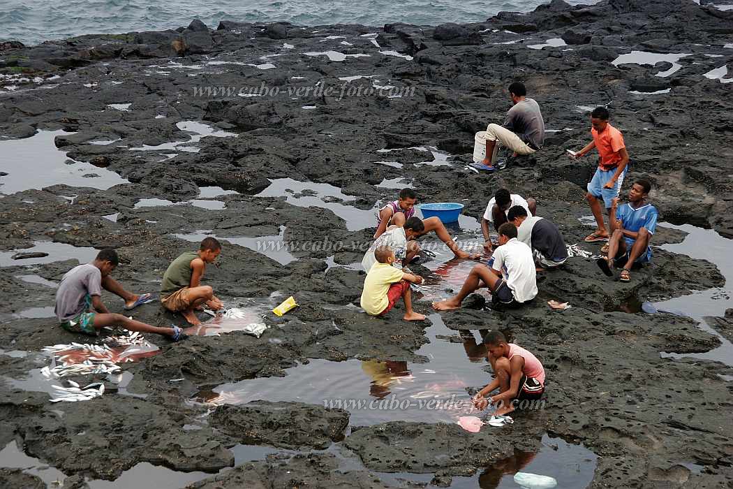 Santo Anto : Ponta do Sol : peixe : People WorkCabo Verde Foto Gallery