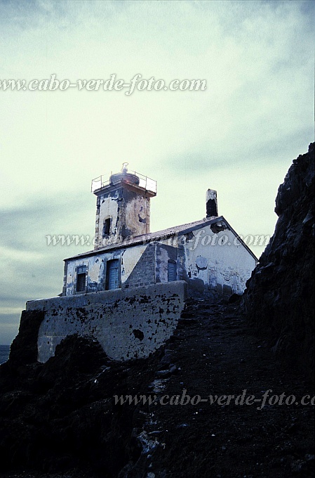 So Vicente : Farol Sao Pedro : lighthouse tower Dona Amelia : HistoryCabo Verde Foto Gallery