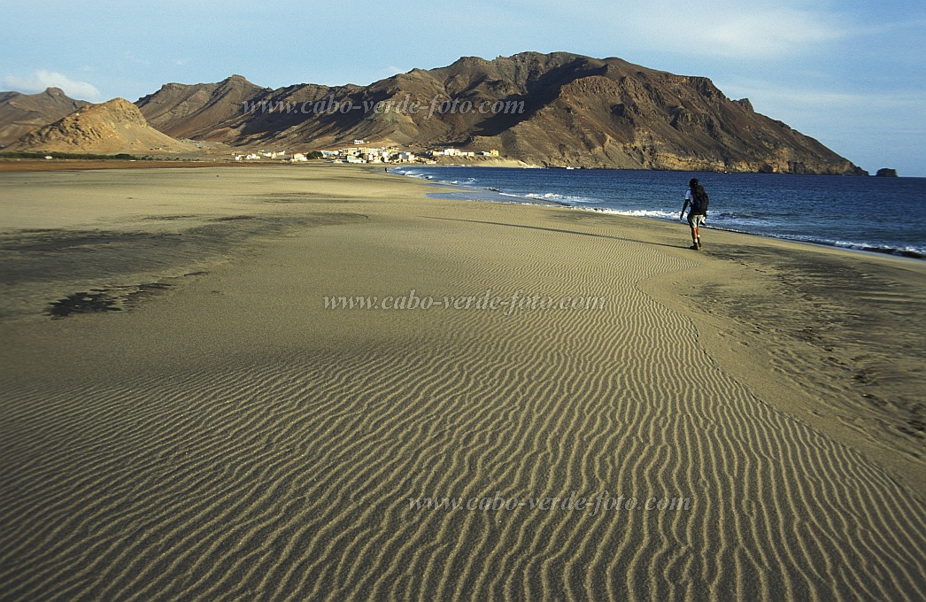 So Vicente : Farol Sao Pedro : praia : Landscape SeaCabo Verde Foto Gallery