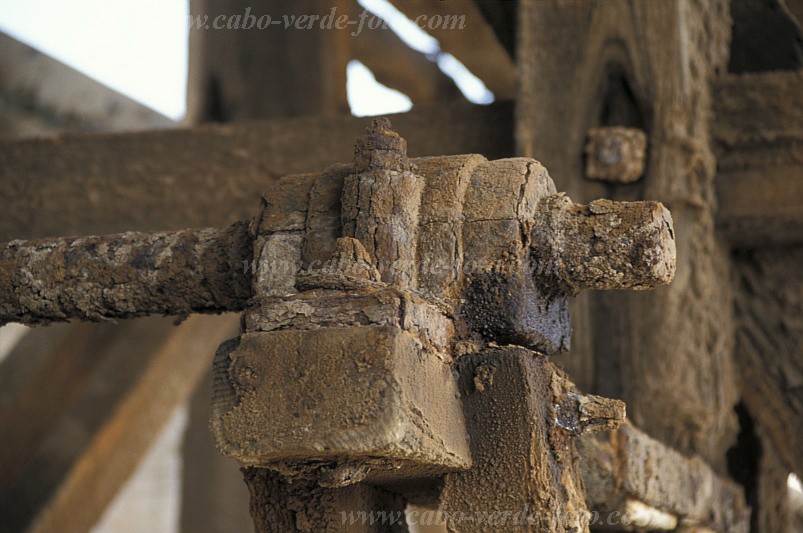 Sal : Pedra de Lume : saline : Technology TransportCabo Verde Foto Gallery