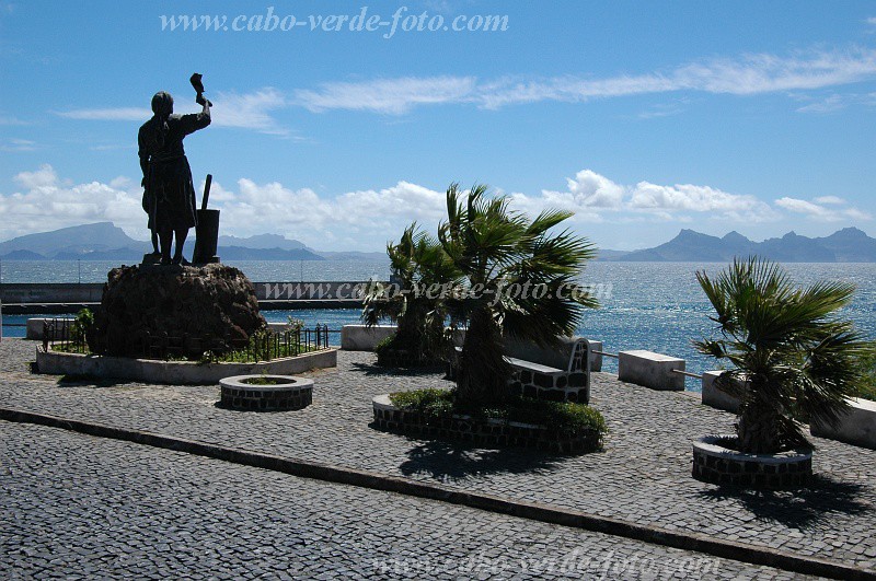 Santo Anto : Porto Novo : view : Landscape SeaCabo Verde Foto Gallery