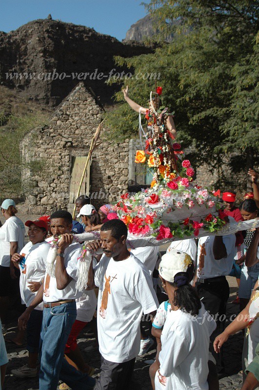 Santo Anto : Ribeira das Patas : church holiday : People ReligionCabo Verde Foto Gallery