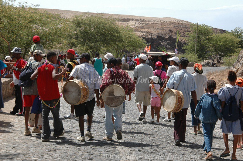 Santo Anto : Lagedos : church holiday : People ReligionCabo Verde Foto Gallery