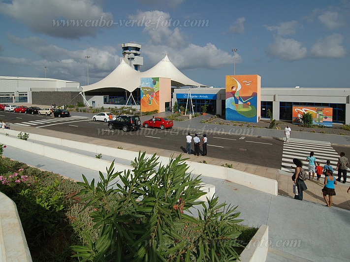 Santiago : Praia : aeroporto internacional Nelson Mandela  : Technology TransportCabo Verde Foto Gallery