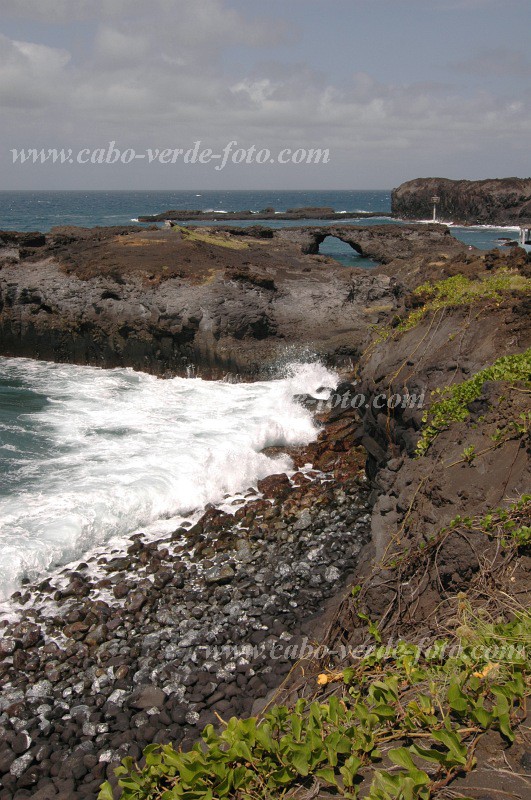 Fogo : Salinas : rocky coast : Landscape SeaCabo Verde Foto Gallery