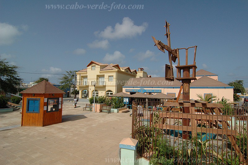 Sal : Santa Maria : square : Landscape TownCabo Verde Foto Gallery