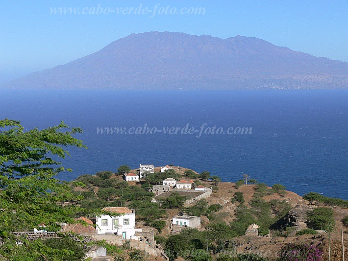 Insel: Brava  Wanderweg:  Ort: Santa Barbara Motiv: Blick auf Fogo Motivgruppe: Landscape © Pitt Reitmaier www.Cabo-Verde-Foto.com