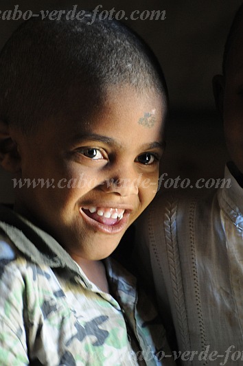 Santo Anto : Bolona : child : People ChildrenCabo Verde Foto Gallery