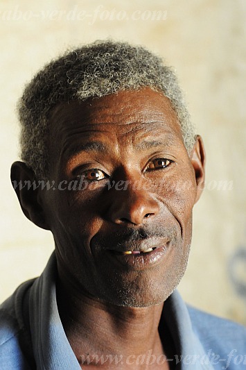 Santo Anto : Bolona : man : People MenCabo Verde Foto Gallery