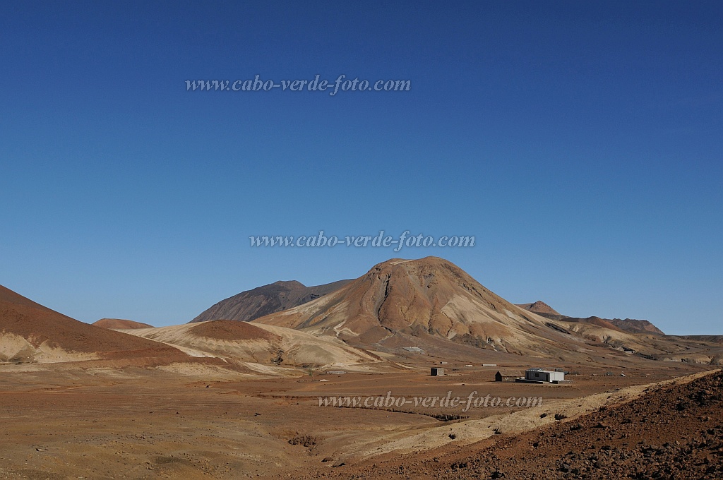 Santo Anto : Bolona Monte Aranha Perna : deserto : Landscape MountainCabo Verde Foto Gallery