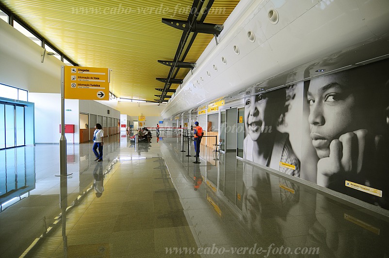 So Vicente : Aeroporto Internacional Sao Pedro : airport : Technology TransportCabo Verde Foto Gallery