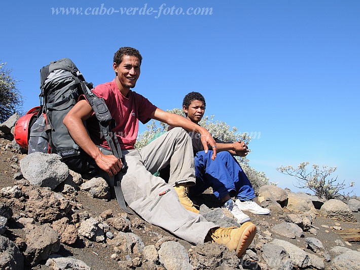 Fogo : Bordeira : mountain guides Paulo and Paulinho : People WorkCabo Verde Foto Gallery