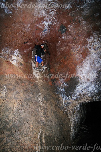 Fogo : Monte Preto Ch das Caldeira : volcano cave : Landscape CaveCabo Verde Foto Gallery