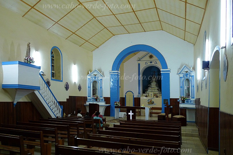 Boa Vista : Sal Rei : Sanct Isabel church : People ReligionCabo Verde Foto Gallery