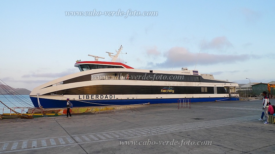 So Vicente : Mindelo Gare Maritima : Fastferry Liberdadi : Technology TransportCabo Verde Foto Gallery
