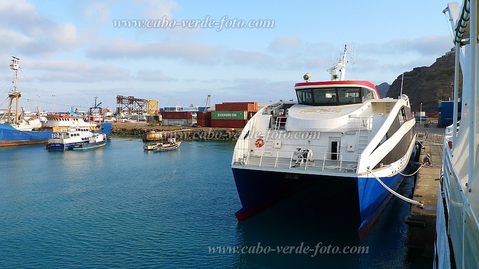 So Vicente : Mindelo Gare Maritima : Fastferry Liberdadi : Technology TransportCabo Verde Foto Gallery