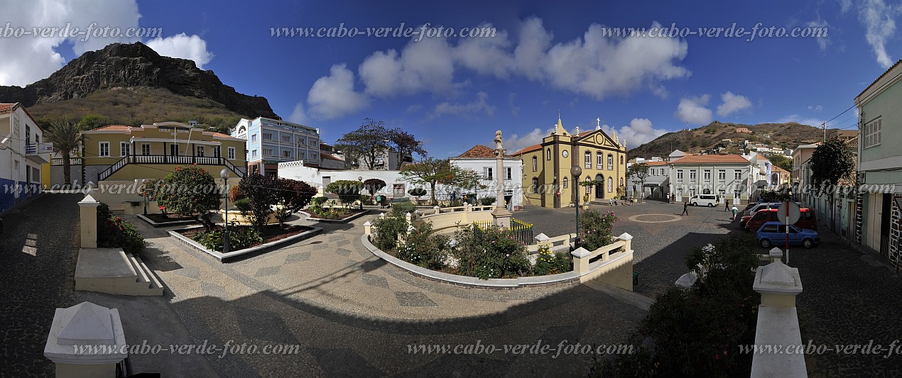 So Nicolau : Vila Ra Brava Terreiro : Central Square : Landscape TownCabo Verde Foto Gallery