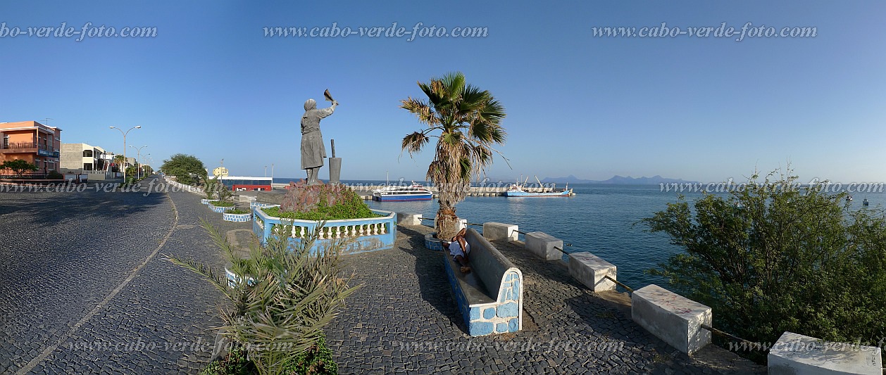 Santo Anto : Porto Novo : Monument for the families of migrants : Landscape TownCabo Verde Foto Gallery