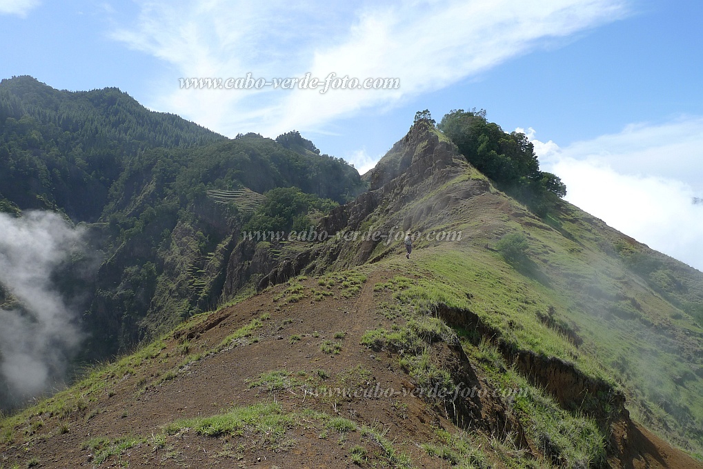 Santo Anto : Pico da Cruz Gudo de Caxa : caminho : Landscape MountainCabo Verde Foto Gallery