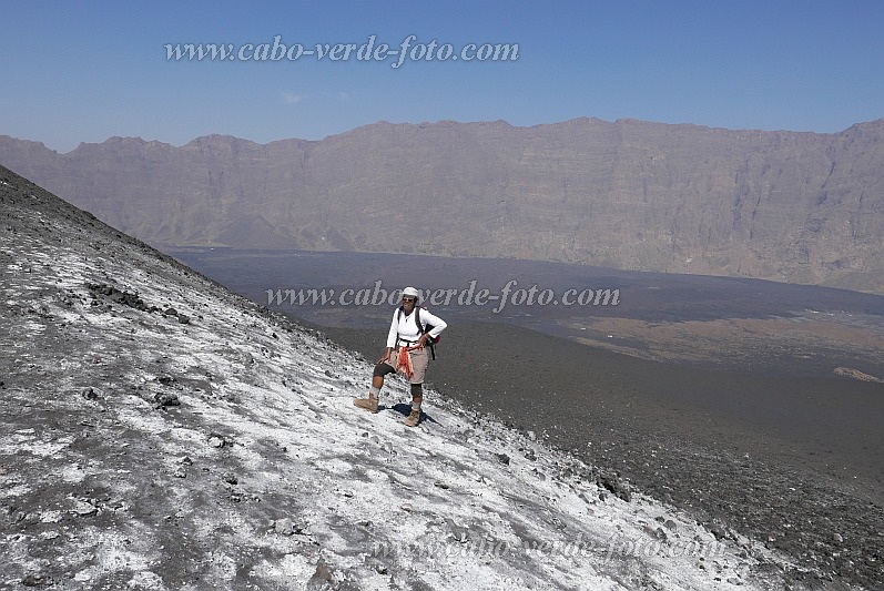 Fogo : Pico Pequeno : cratera 2014 : Landscape MountainCabo Verde Foto Gallery