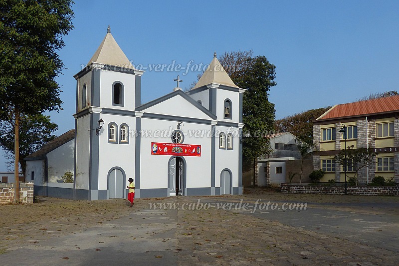 Brava : Vila Nova Sintra : Igreja catlica So Joo Baptista : Landscape TownCabo Verde Foto Gallery
