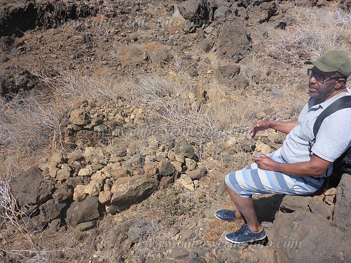 Santo Antão : Canjana Praia Formosa : campas de uma familia : History siteCabo Verde Foto Gallery