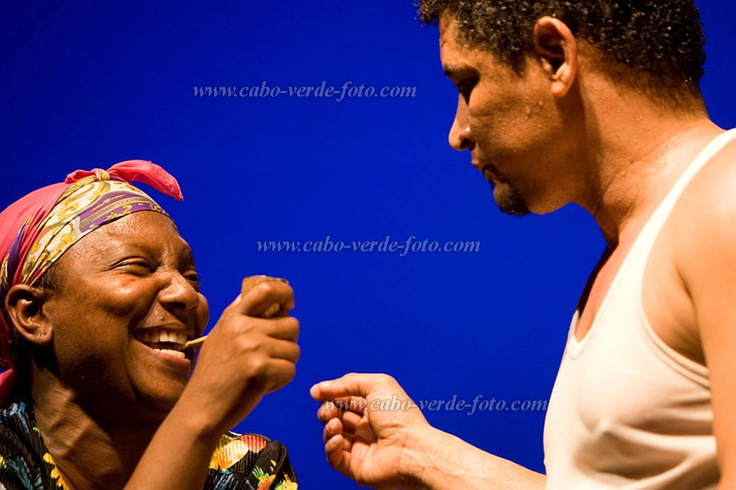 Insel: So Vicente  Wanderweg:  Ort: Mindelo Motiv: Theater Motivgruppe: People Recreation © Florian Drmer www.Cabo-Verde-Foto.com