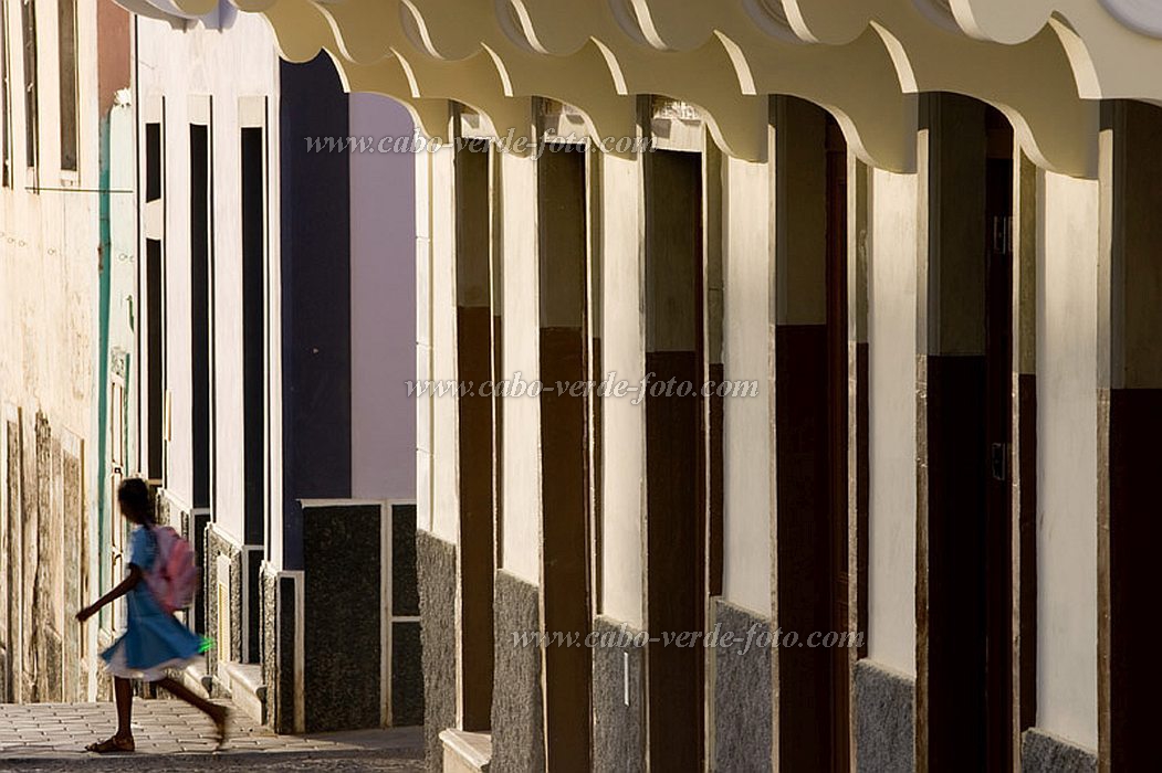 So Vicente : Mindelo : shop doors : Landscape TownCabo Verde Foto Gallery