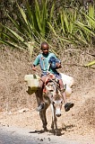 Insel: Santiago  Wanderweg:  Ort: Rui Vaz Motiv: Junge auf Esel Motivgruppe: People Children © Florian Drmer www.Cabo-Verde-Foto.com