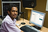 Insel: Santiago  Wanderweg:  Ort: Praia Motiv: Radio Crioula FM Motivgruppe: People Work © Florian Drmer www.Cabo-Verde-Foto.com