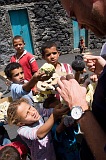 Insel: Fogo  Wanderweg:  Ort: Ch das Caldeiras Motiv: Hndler Motivgruppe: People Children © Florian Drmer www.Cabo-Verde-Foto.com