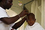 Insel: So Vicente  Wanderweg:  Ort: Mindelo Motiv: Friseur Motivgruppe: People Work © Florian Drmer www.Cabo-Verde-Foto.com