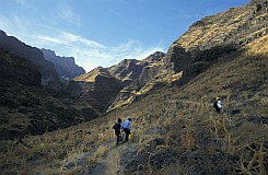 Insel: Santo Anto  Wanderweg: 315 Ort: Tabuleirinho da Tabuga Motiv: Aufstieg nach Tabuleirinho Motivgruppe: Landscape Mountain © Pitt Reitmaier www.Cabo-Verde-Foto.com