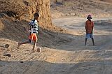 Insel: Santo Anto  Wanderweg:  Ort: Lagoa Motiv: Fussball Motivgruppe: People Children © Pitt Reitmaier www.Cabo-Verde-Foto.com