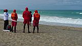 Boa Vista : Hotel RIU Karamboa : beach watch : People Work
Cabo Verde Foto Gallery