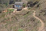 Santo Anto : Santa Isabel : house on ridge : Landscape Mountain
Cabo Verde Foto Gallery