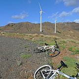 São Vicente : Selada dos Flamengos : mountainbike and wind turbines : Technology Energy
Cabo Verde Foto Gallery