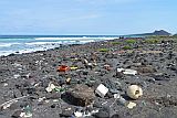 Insel: So Vicente  Wanderweg: 203 Ort: Calhau Praia Grande Motiv: Plastikmll am Strand Motivgruppe: Landscape Sea © Pitt Reitmaier www.Cabo-Verde-Foto.com