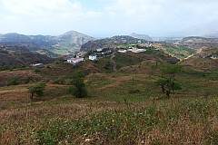 Insel: Santiago  Wanderweg: 509 Ort: Achada Moirao Motiv: Dorf Wanderweg Motivgruppe: Landscape Mountain © Pitt Reitmaier www.Cabo-Verde-Foto.com