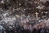 Santo Anto : R de Penede  : writing on bolder : History artifact
Cabo Verde Foto Gallery