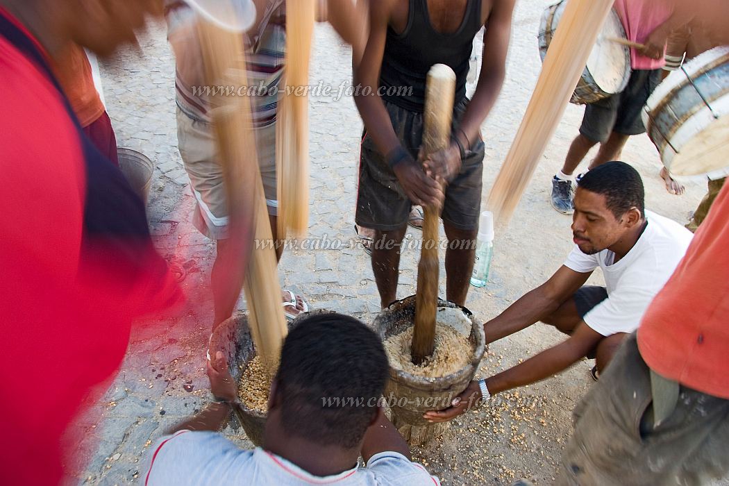 Insel: Boa Vista  Wanderweg:  Ort: Rabil Motiv: Cachupa Motivgruppe: People Recreation © Florian Drmer www.Cabo-Verde-Foto.com